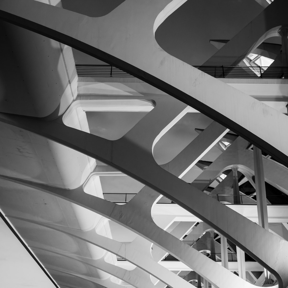 Abstract white concrete curves of the Umbracle in black and white